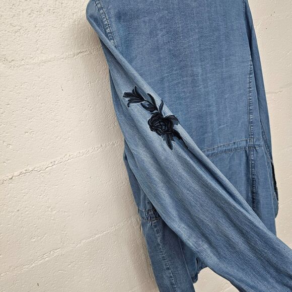 Y2K Light Jean Jacket Embroidered Womens Sz M Rose Grunge Boho Button Front - Picture 6 of 9